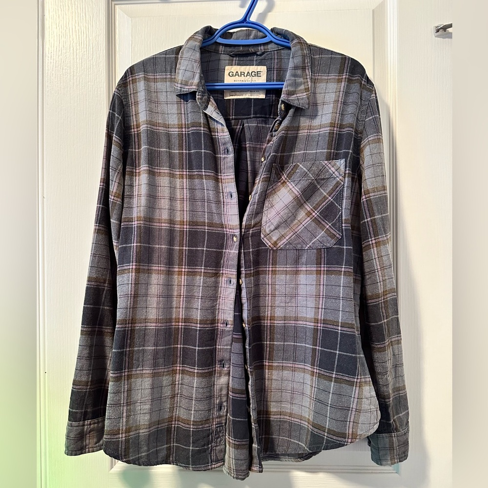Garage ladies button up long sleeve shirt
